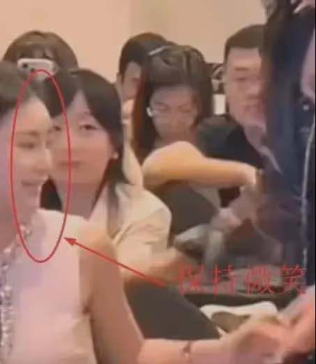 嚇人!萬萬沒想到!馬筱梅在張蘭背後翻白眼!小白兔人設徹底崩塌