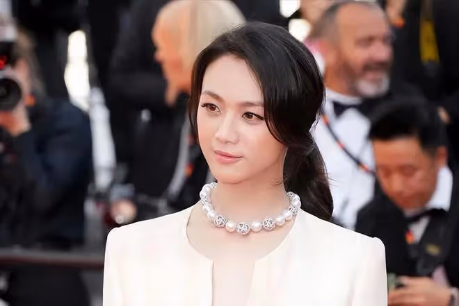 外媒高清鏡頭下,真實的中國女星:難怪她們都「瑟瑟發抖」