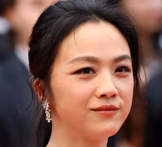外媒高清鏡頭下,真實的中國女星:難怪她們都「瑟瑟發抖」