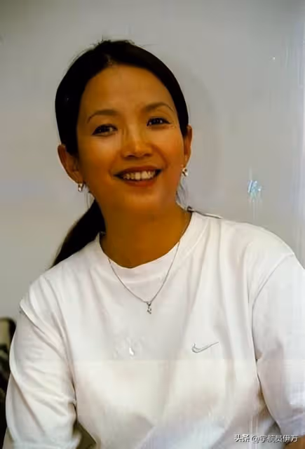 一條動態,戳穿呂麗萍移居美國的「真實處境」,走到今天不怪旁人