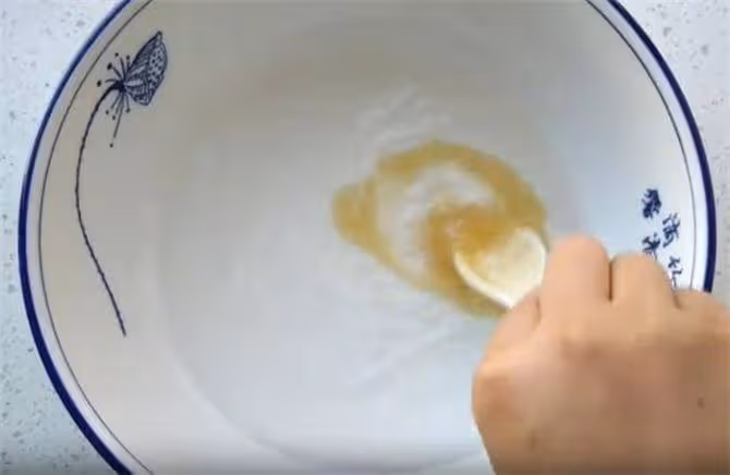 不用酵母,不用泡打粉,多加一樣東西,做出來的饅頭越嚼越香