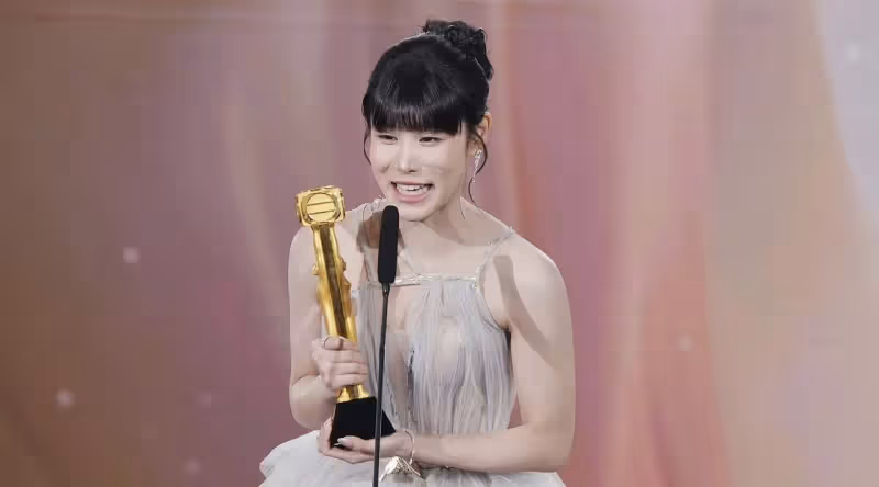 TVB女星片頭曲占據C位,公司高層評論區淪陷,網友留言:求踢走她