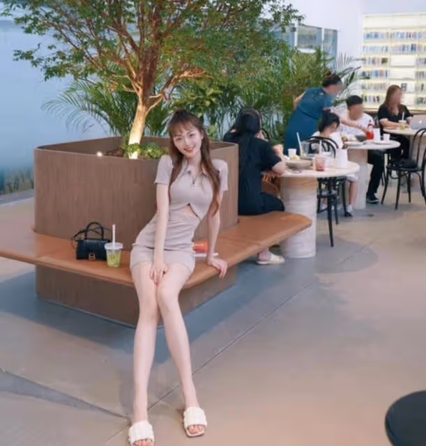 首創業！前港姐王卓淇與好友合作生意險反面，家境富裕仍想靠自己