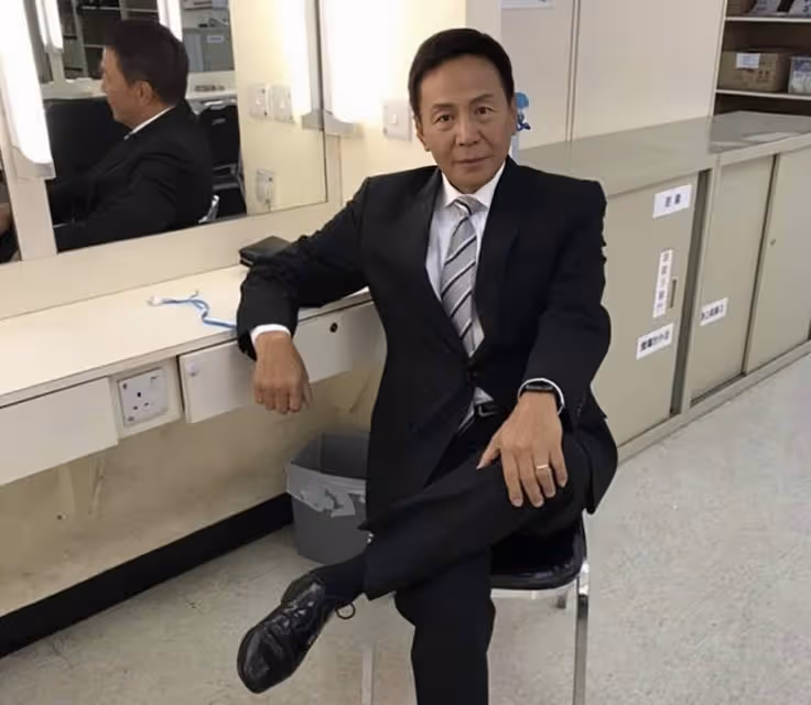 突傳死訊！TVB老戲骨妻子患骨癌離世，賣房換醫藥費為其治病
