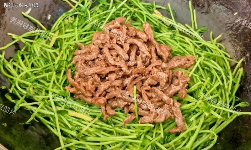夏天這菜使勁吃,3塊一把的「菜中人參」,隨手一炒,營養又好吃