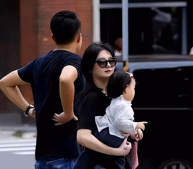 汪小菲深夜情緒失控!再度追問大S:因為啥孩子不能回北京?