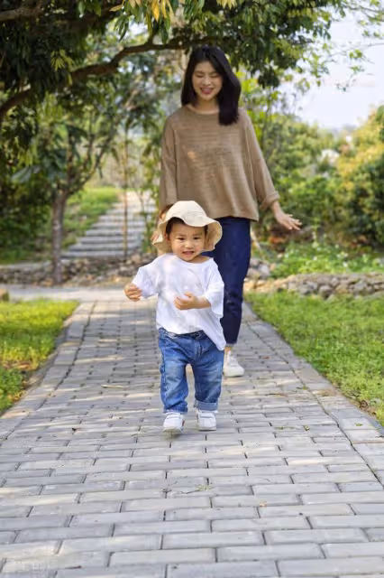 婆婆:我只給你帶一胎,二胎讓你媽帶,兒媳:那樣老二就隨我姓