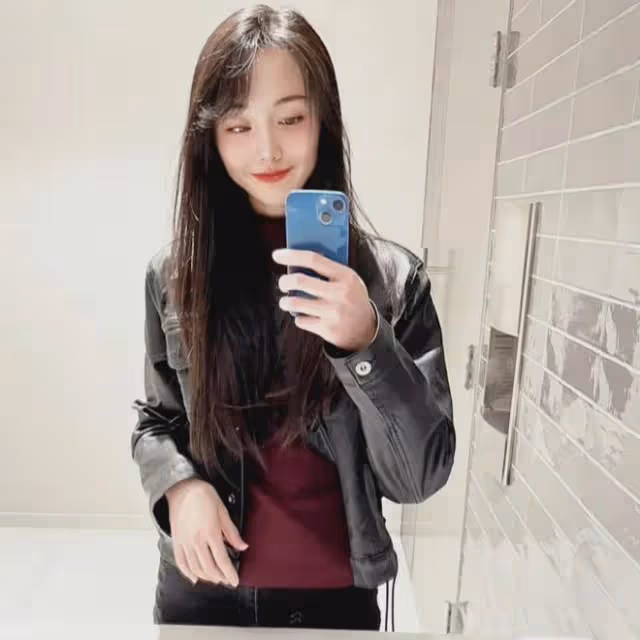 鄭爽最新爆料再次毀三觀!找前任借錢不成,就威脅,聲稱永不回國