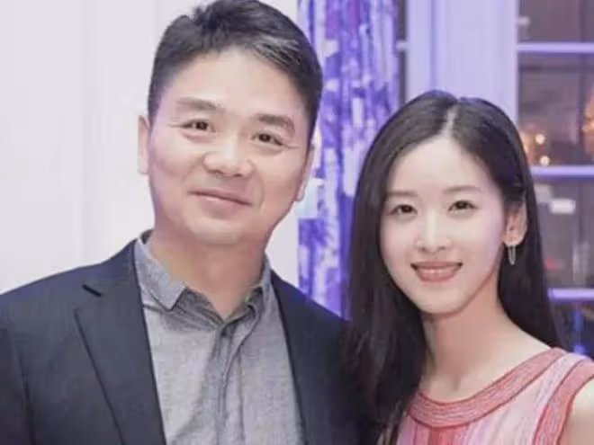 韓雪59歲老公上熱搜,恩愛16年,男看顏值女看實力的婚姻就是牢靠