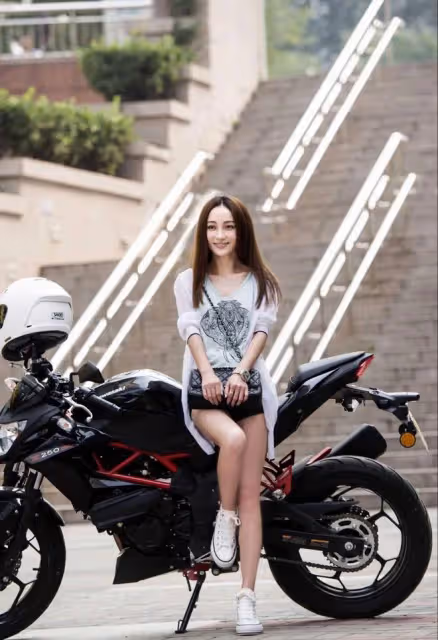 看了40歲文章的新女友,才知道他當年為何說對馬伊琍只有感恩