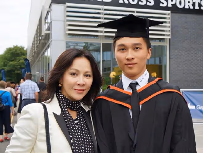 劉嘉玲28歲侄子:被帶入富豪圈,成商業精英,或能繼承8億身家