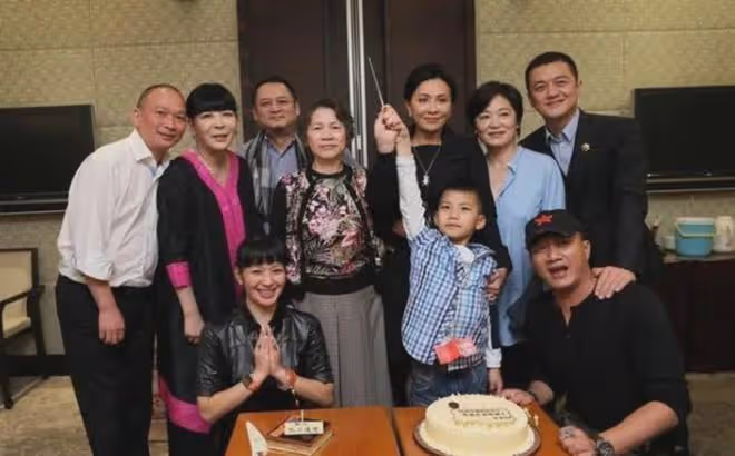 劉嘉玲28歲侄子:被帶入富豪圈,成商業精英,或能繼承8億身家