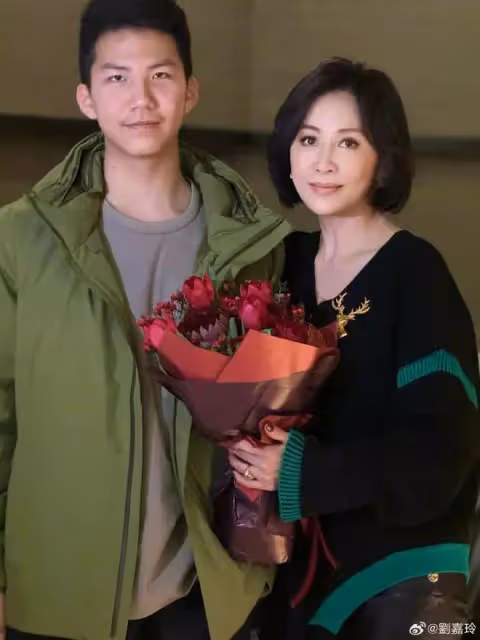 劉嘉玲28歲侄子:被帶入富豪圈,成商業精英,或能繼承8億身家