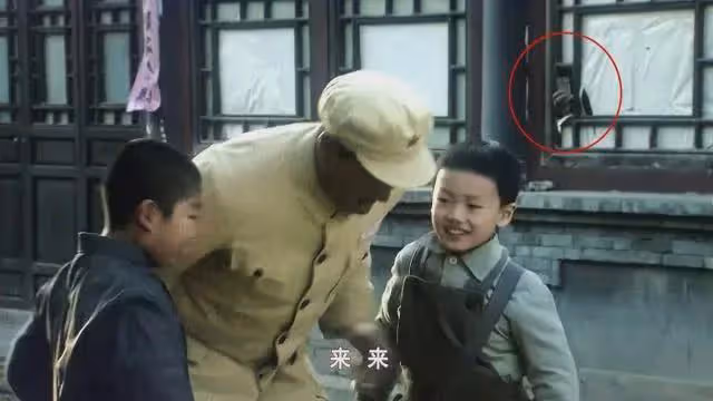 我去,被這些電視劇穿幫鏡頭辣到眼睛了,賠錢!