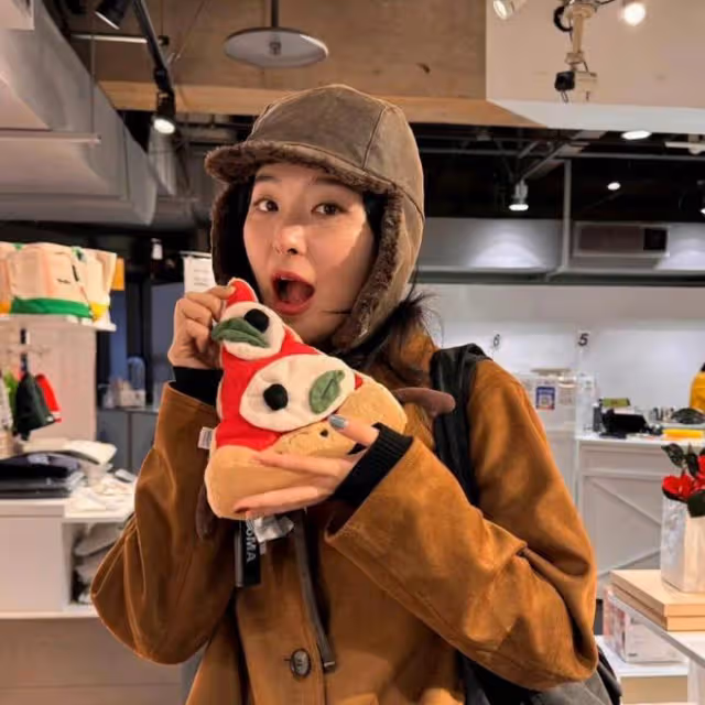 姜澀琪和經紀人換鞋一事道歉,這波姜澀琪屬於無妄之災吧