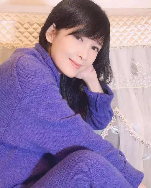 罕談夫妻間相處！周慧敏大誇對方尊重婚姻，拍拖期間卻曾八次出軌