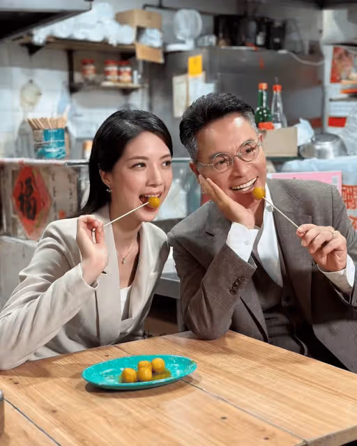 TVB新劇熱拍!視帝郭晉安發展父女戀,小花迷戀視後老公公開追星