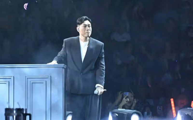 鄭秀文演唱會與老公許志安同台合唱，網友：希望他們餘生能好好的
