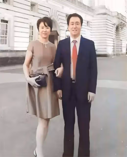 許家印風波再起!前妻丁玉梅追債10億,四年布局終亮劍!
