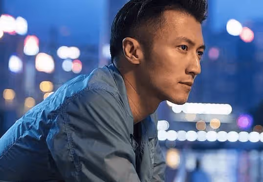 謝霆鋒為何遲遲不娶王菲?並非謝賢阻擾,王菲女兒不小心透露實情