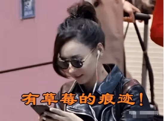 張柏芝四胎實錘?現身回應四胎,脖子上草莓印引熱議,停工辦婚禮