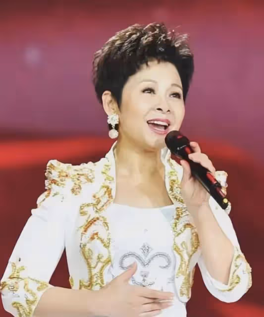董文華：我這輩子最幸運的事情，就是嫁給了為自己犧牲事業的丈夫