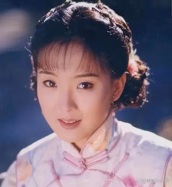 50歲「晴格格」王艷慘狀被揭露：15億豪宅沒了，貴婦人設坍塌？