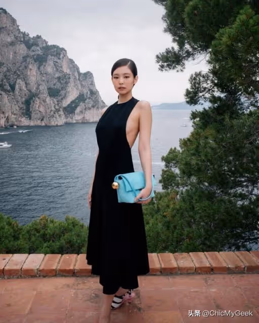 Jennie室內吸菸道歉,回顧Blackpink爭議事件!
