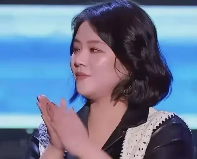 現在嫌棄她們丑,當年追成狗,這些發福的女明星,當年全是大美女