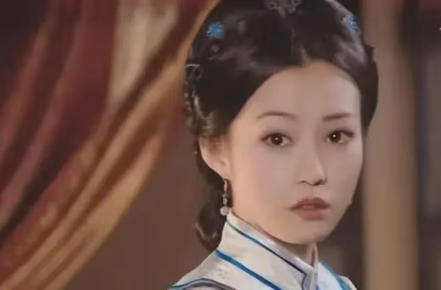 現在嫌棄她們丑,當年追成狗,這些發福的女明星,當年全是大美女