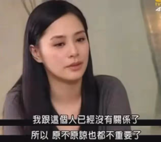 現在嫌棄她們丑,當年追成狗,這些發福的女明星,當年全是大美女
