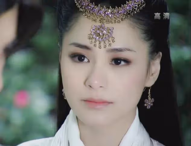 現在嫌棄她們丑,當年追成狗,這些發福的女明星,當年全是大美女
