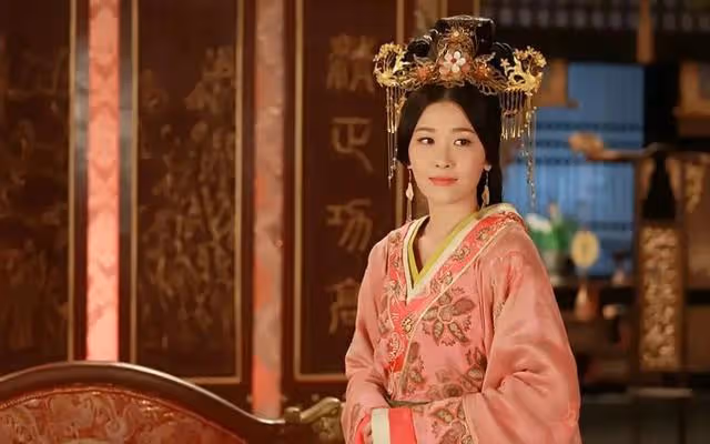 霸氣長公主別硬演,這個賽道還得看戚薇周麗淇,聰明是能演出來的