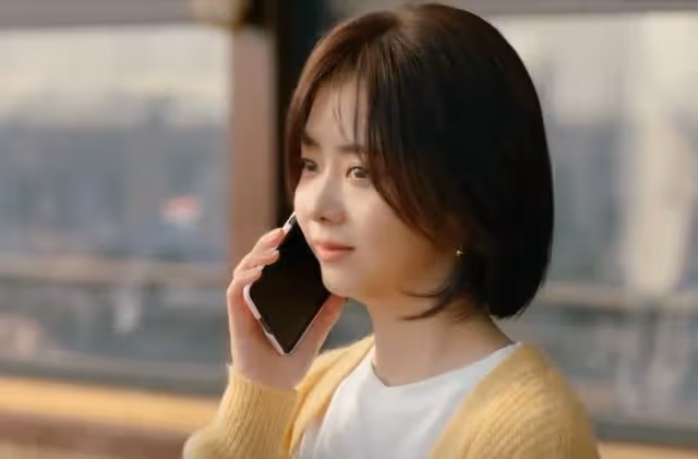 你比星光美麗大結局:紀星生下孩子,韓廷抱著女兒不撒手