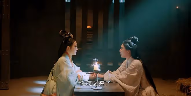 《度華年》同樣是飾演母親,柔妃與皇后一比較,優與劣一目了然