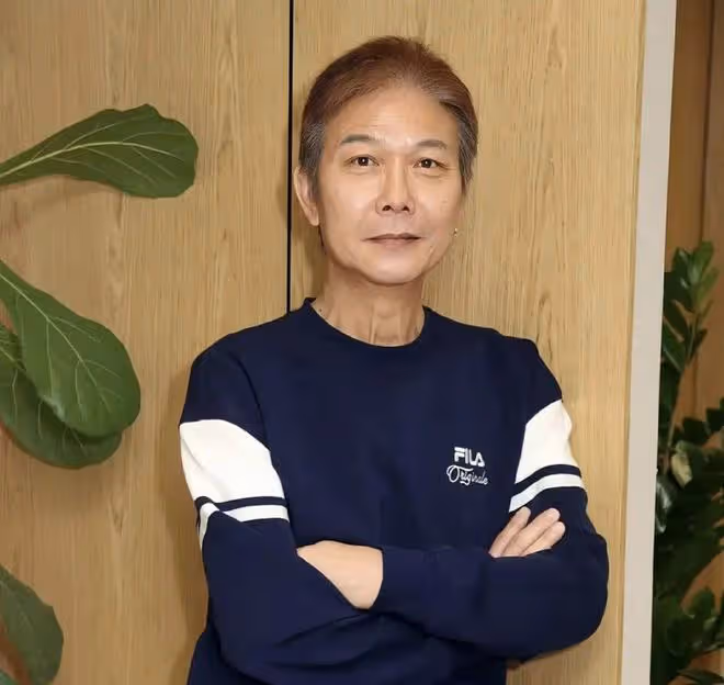 香港老牌男神近照,有人暴瘦,有人禿頭白髮,有人健碩似壯年