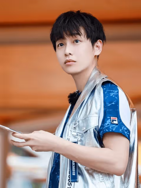彭昱暢:24歲提名影帝,受眾多明星喜愛,他到底有什麼魅力?