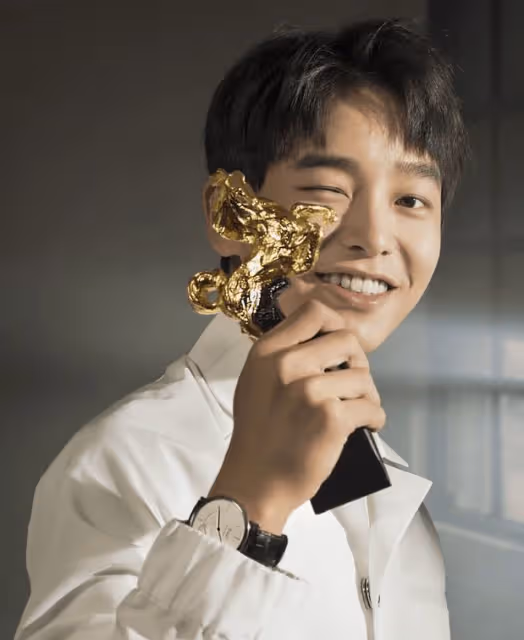 彭昱暢:24歲提名影帝,受眾多明星喜愛,他到底有什麼魅力?