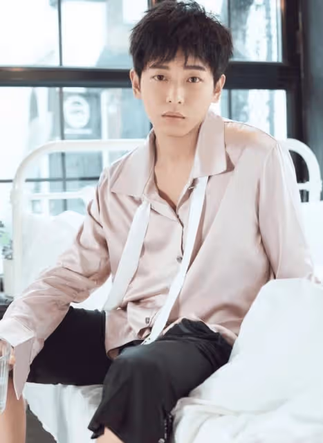 彭昱暢:24歲提名影帝,受眾多明星喜愛,他到底有什麼魅力?