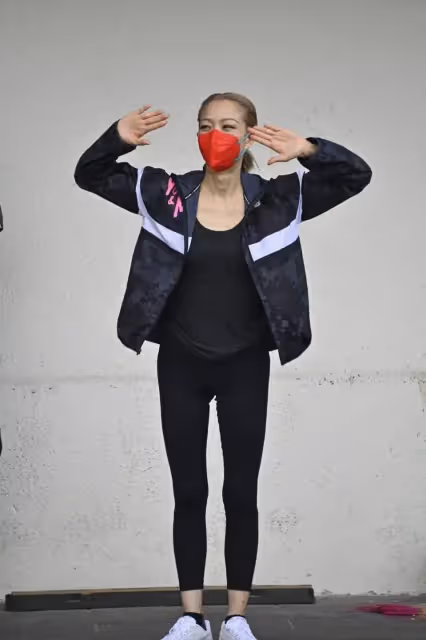 天后鄭秀文深愛許志安出道前已有跡可循,原諒出軌丈夫,演唱會為其復出鋪路