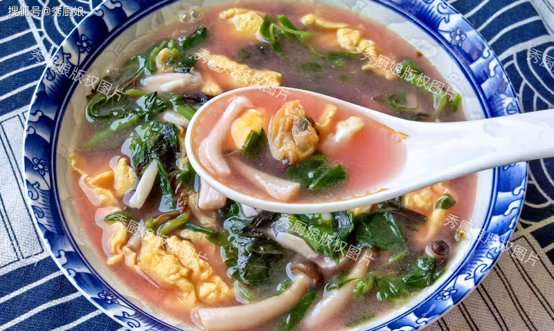 三伏天,遇見這菜使勁吃,全身是寶,營養又便宜,燉湯喝真鮮美!