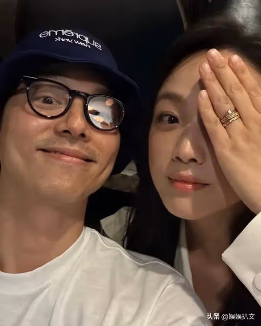 湯唯和韓國老公結婚十年,在西湖曬一家三口合照,七歲女兒個子高