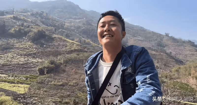 痛心!90後網紅周平不幸去世,蹲著走路獨居山林,知情人曝原因