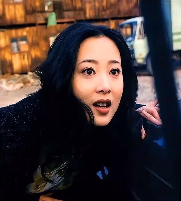 他是最乾淨的男演員,和妻子姐弟戀,相愛20年,一家三口很幸福