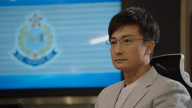 44歲港星住半億豪宅有私家泳池,孝順仔仍與父母同住,與女友結婚順其自然
