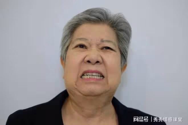 親戚跑到家裡質問我:不是沒有閒錢?咋就有錢給你兒子首付房款
