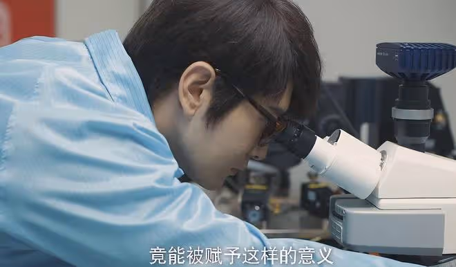 才播2集,收視第一,《赤熱》令觀眾成功入坑,央視有天花板了