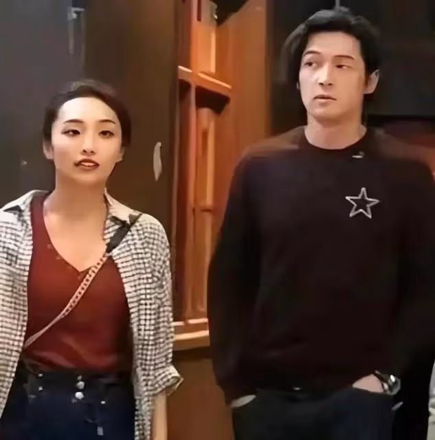 胡歌罕見秀恩愛,大讚老婆持家有道,終於明白他為何選擇黃曦寧