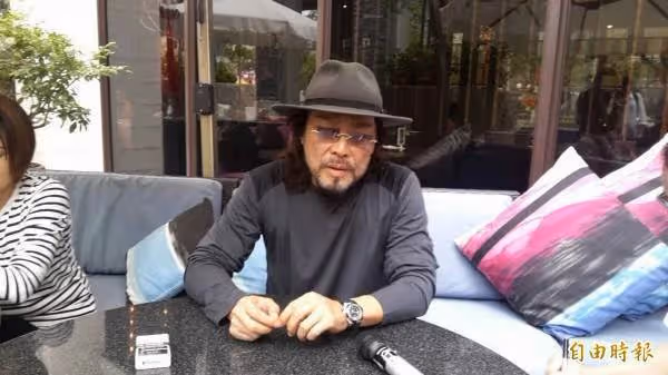 曾一集賺60萬!71歲張菲「淡出演藝圈5年」節儉生活曝光,巧遇徐乃麟「在鄉下當指揮官」近照太驚人