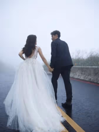 顏佑庭驚喜公開婚紗照! 緊牽愛妻「甜蜜對望」:讓我好好守護你